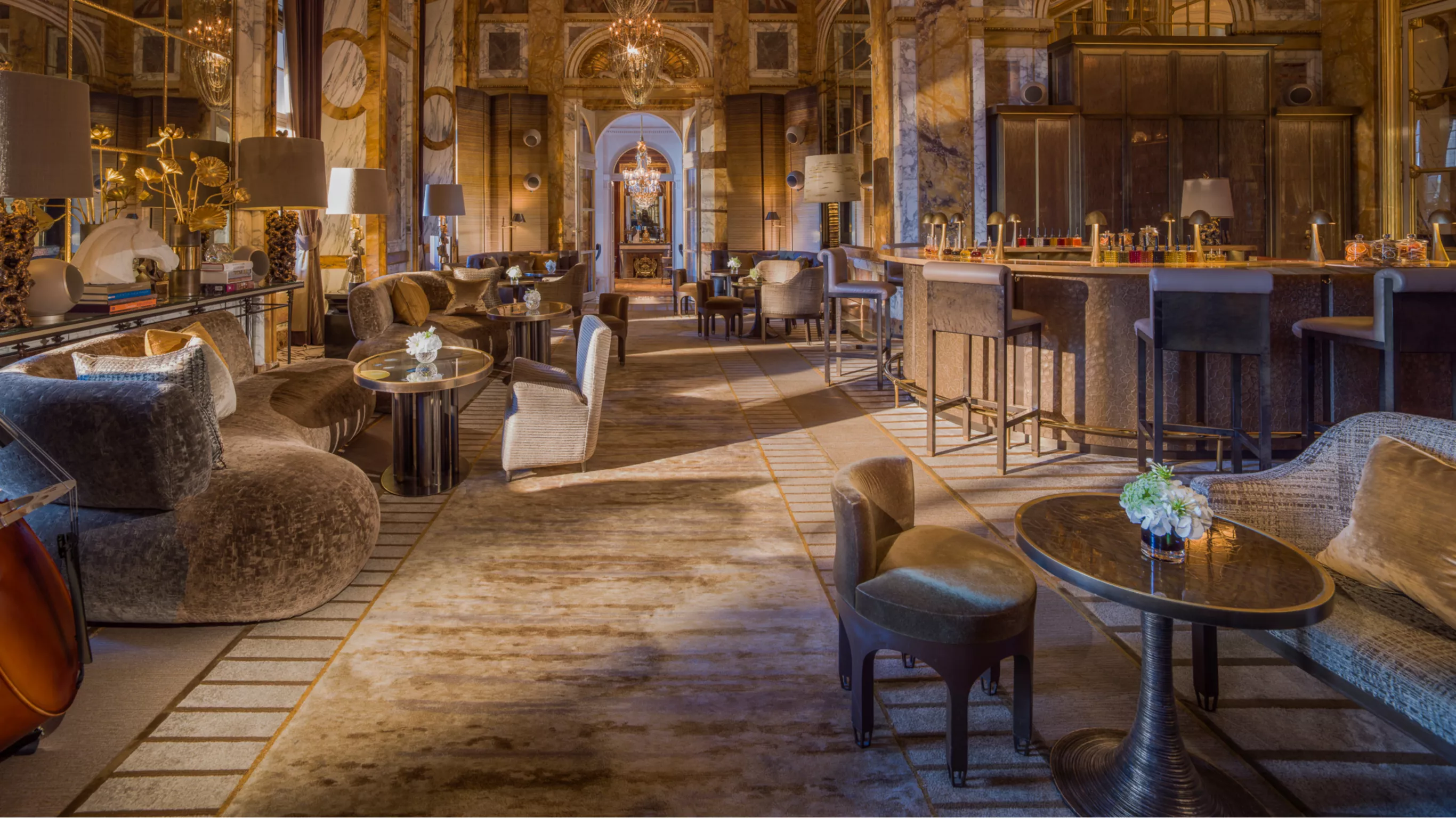 hotel-de-crillon-bar-les-ambassadeurs-adrian-houston-2019-2_WIDE-LARGE-16-9.webp