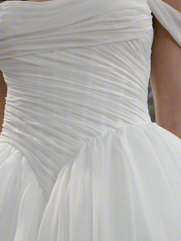 Thumbnail: L'amour - Clover ($2000- $2200) size 12