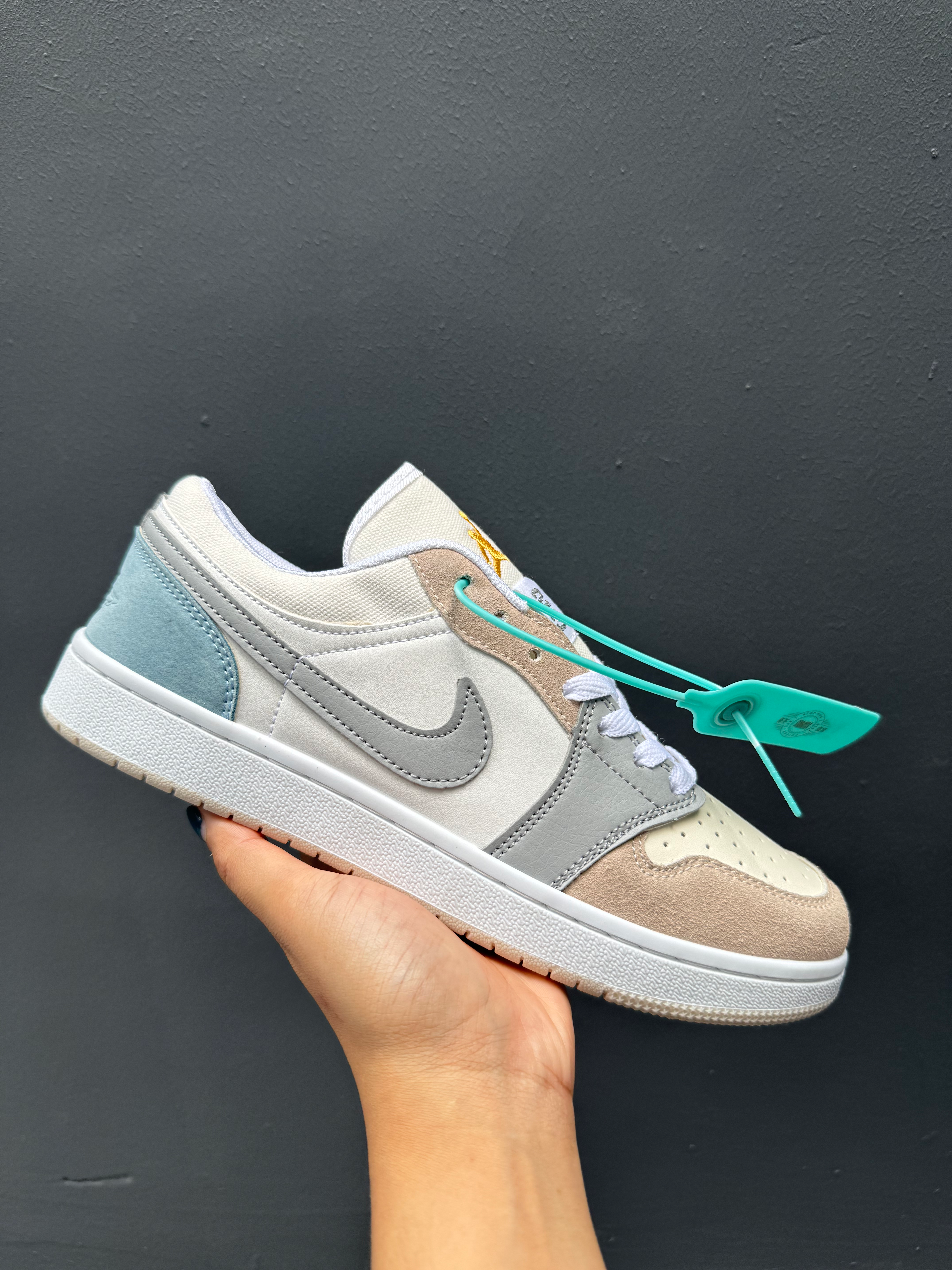 NIKE AIR JORDAN 1 PARIS LOW