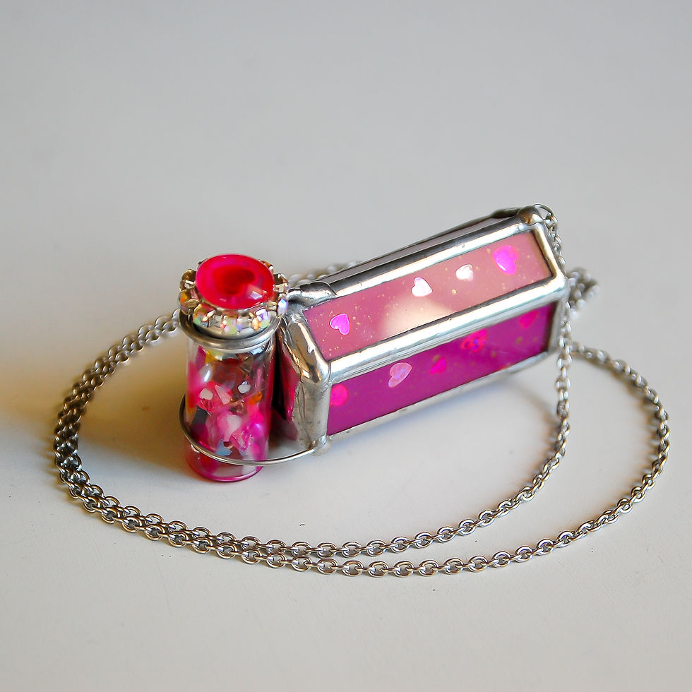 Kaleidoscope necklace "Lovebomb"