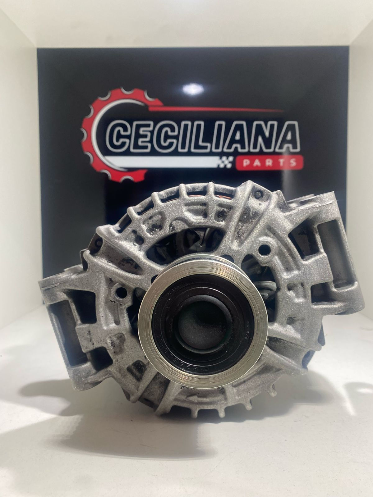 Alternador VW - Jetta, Tiguan, Passat, Fusca, Golf GTI, Passat CC - Valeo - 140A