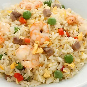 146. Gebakken rijst met garnalen / Riz sauté aux scampis