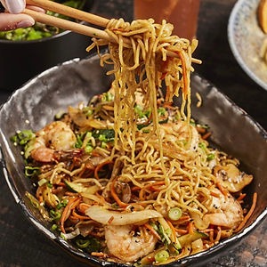 135. Yakisoba garnalen / Scampis