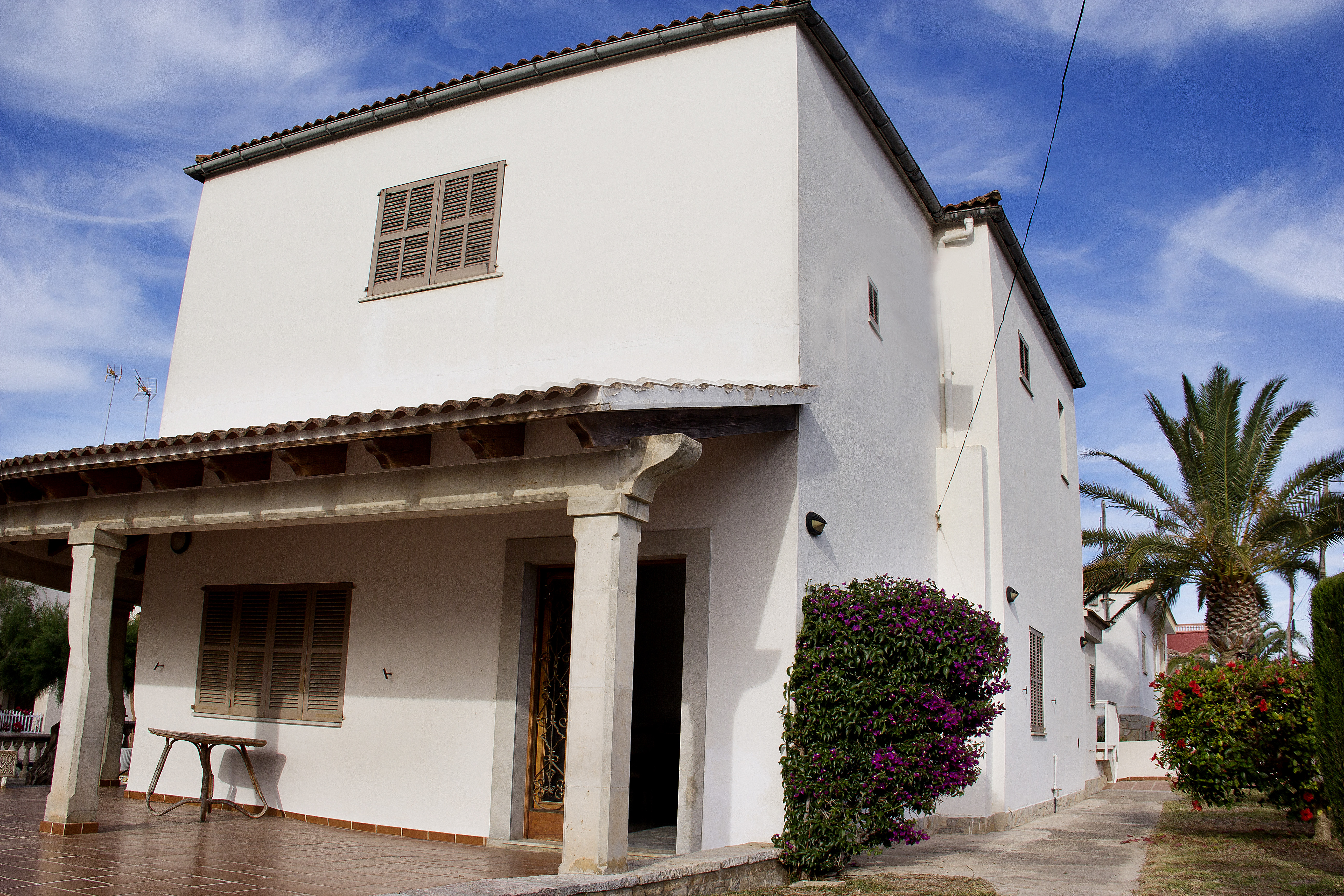 EXTERIOR FRONTAL
