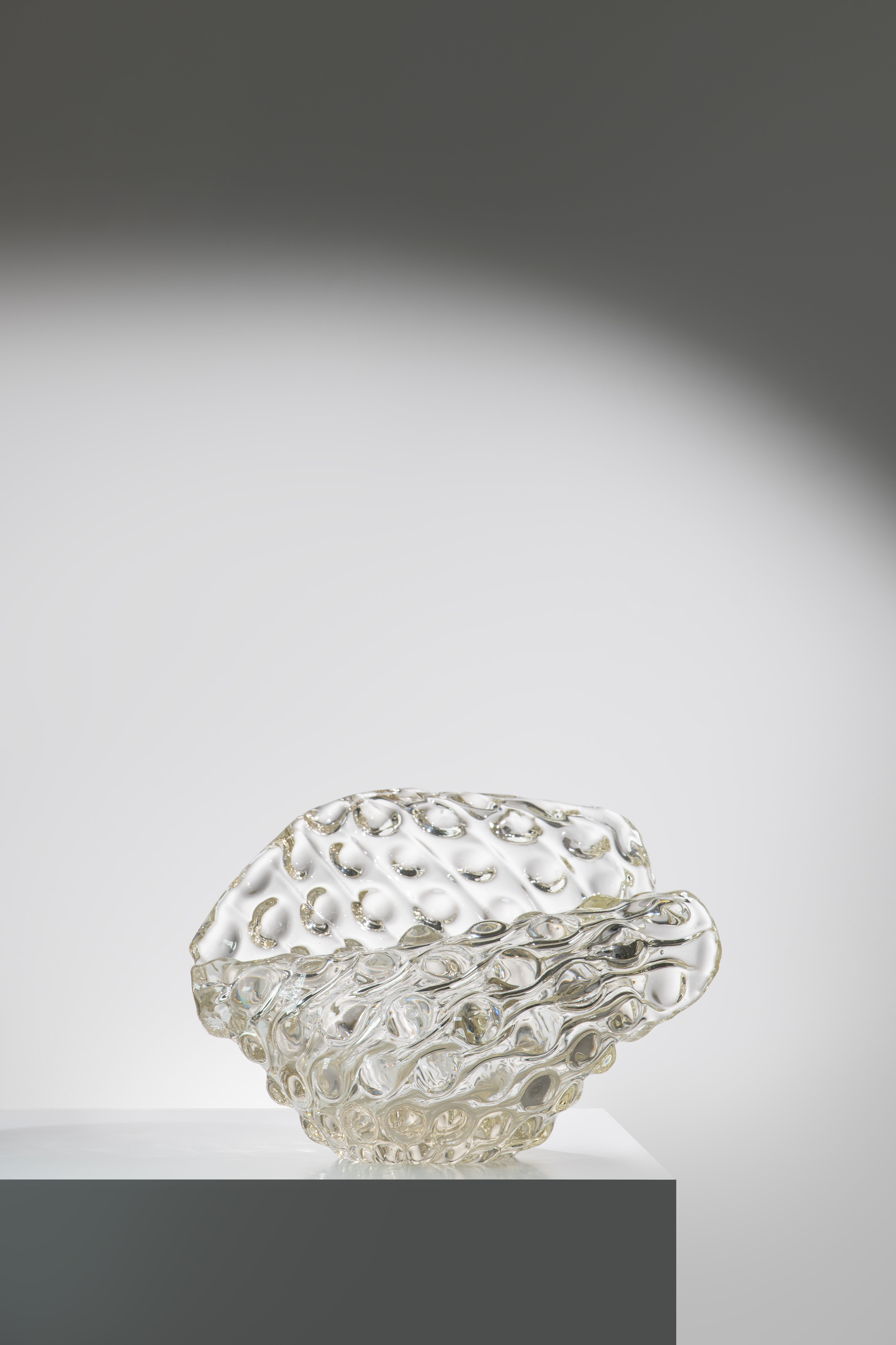 Murano Glass Seguso Vetri d'Arte Ottico or Cristallo Ondulato Shell Vase 1940s