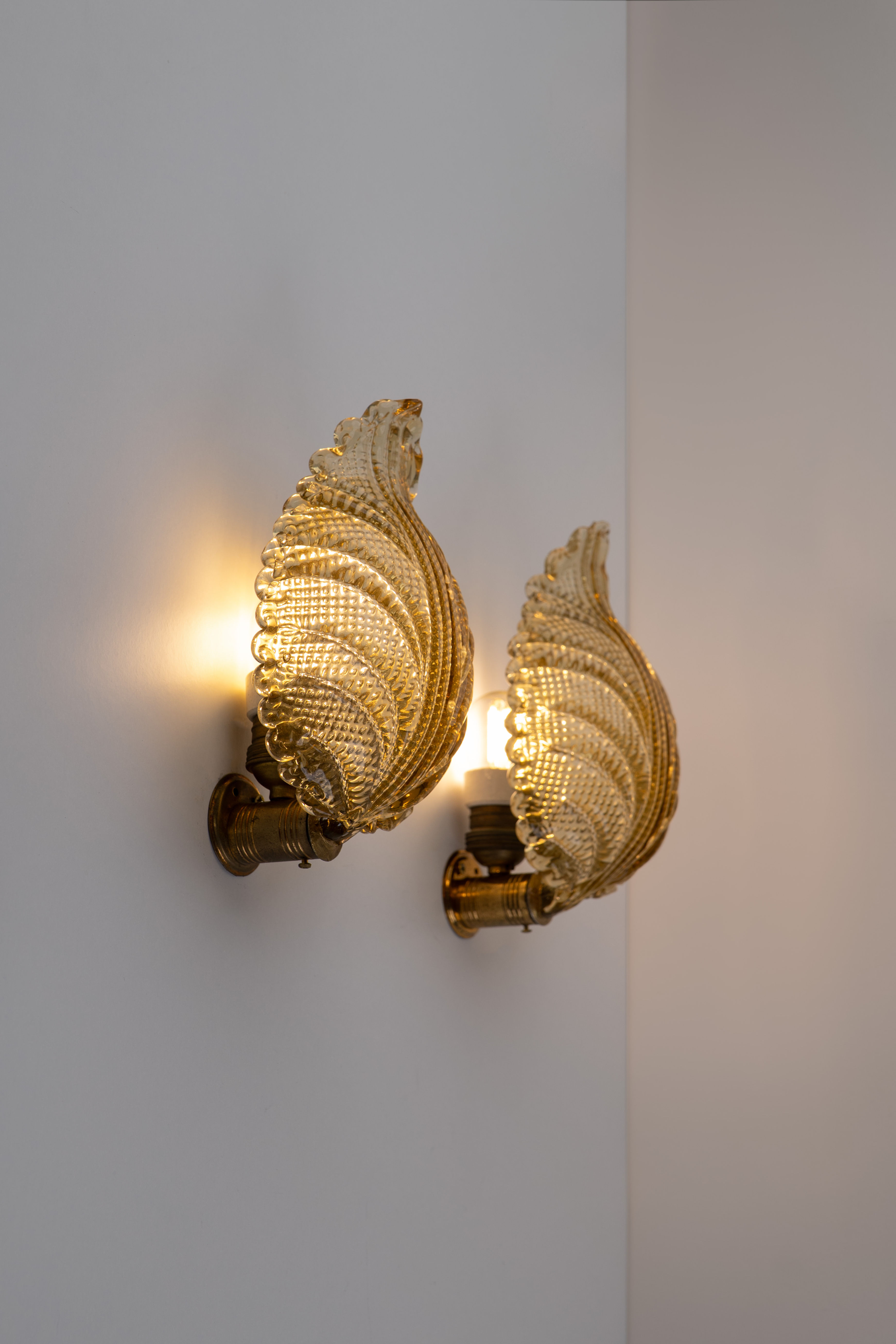 Pair of Olive Art Deco Barovier & Toso Murano Glass Wall Lamps 1940s
