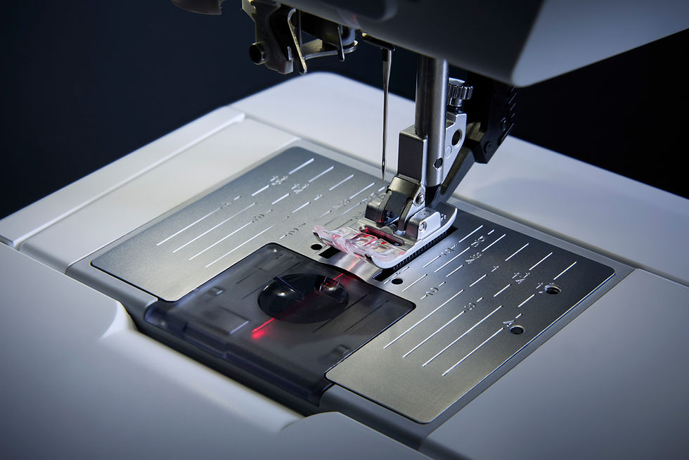 Thumbnail: PFAFF® quilt expression™ 725 Nähmaschine