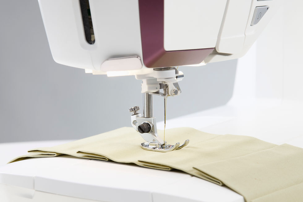 Miniaturbild: HUSQVARNA® VIKING® DESIGNER TOPAZ™ 65 Näh- und Stickmaschine