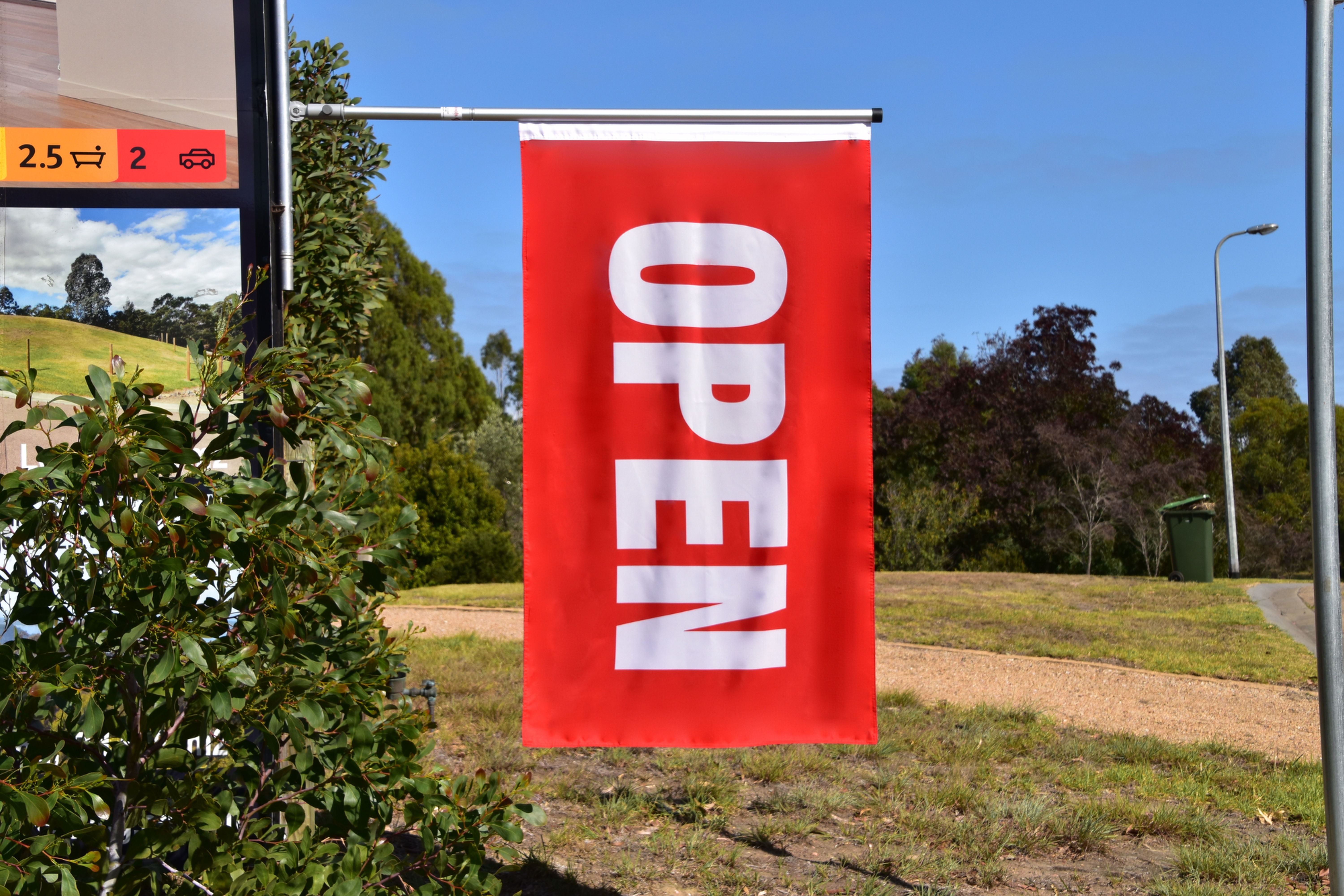 Flag - Generic Red - OPEN