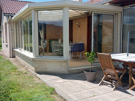 Direction La Valla sur Rochefort avec l'installation de volets roulants dans coffres filants sur mesure !😎