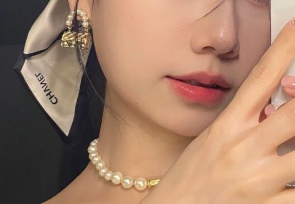 Thumbnail: CHANEL earrings 22V 耳環