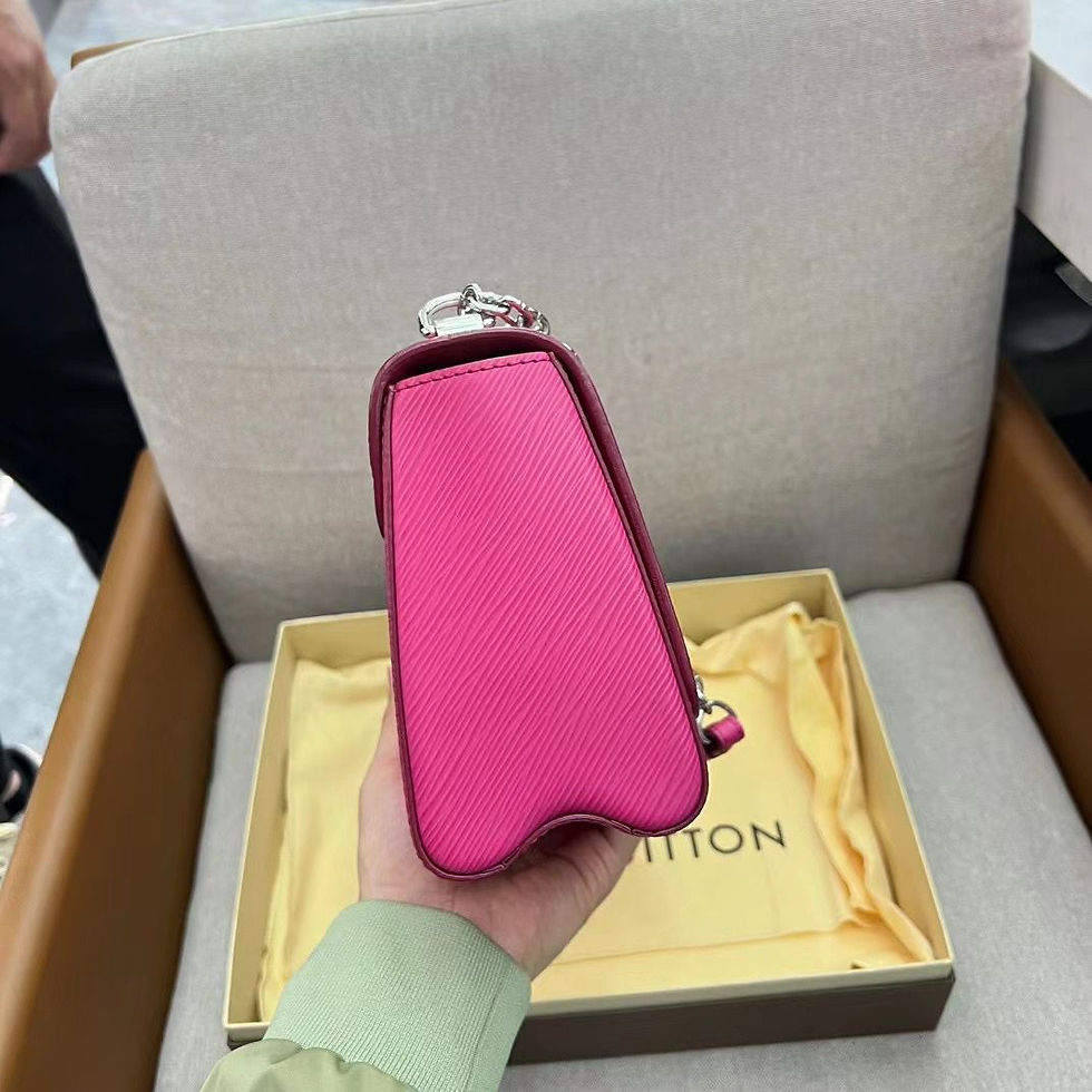 Thumbnail: LV twist bag mm size 23cm 玫紅