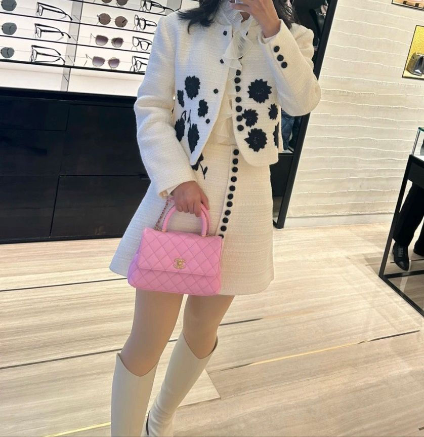 Thumbnail: CHANEL 23P Coco Handle Small Caviar Pink