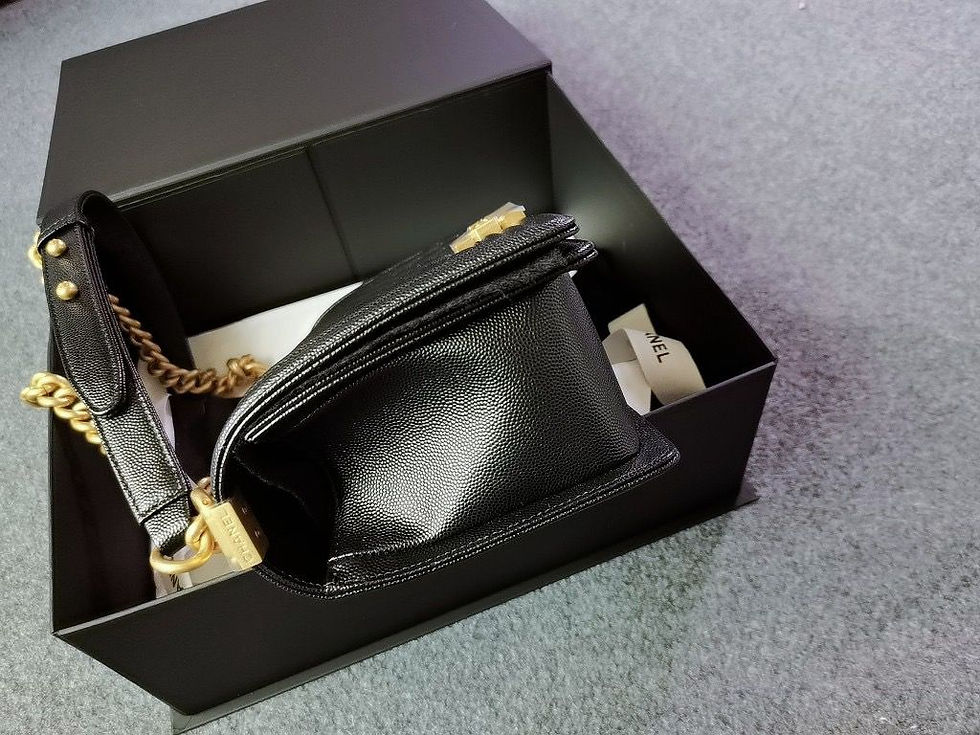 Thumbnail: CHANEL Boy Chanel medium blkxghw caviar 黑金荔枝皮