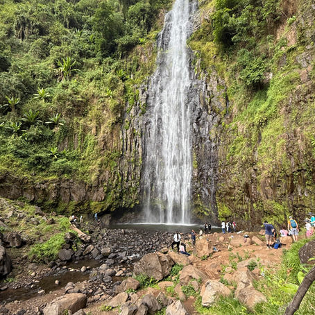Akklimatiseringstur til Materuni Waterfalls – en perfekt start på Kilimanjaro-eventyret 🌿💦