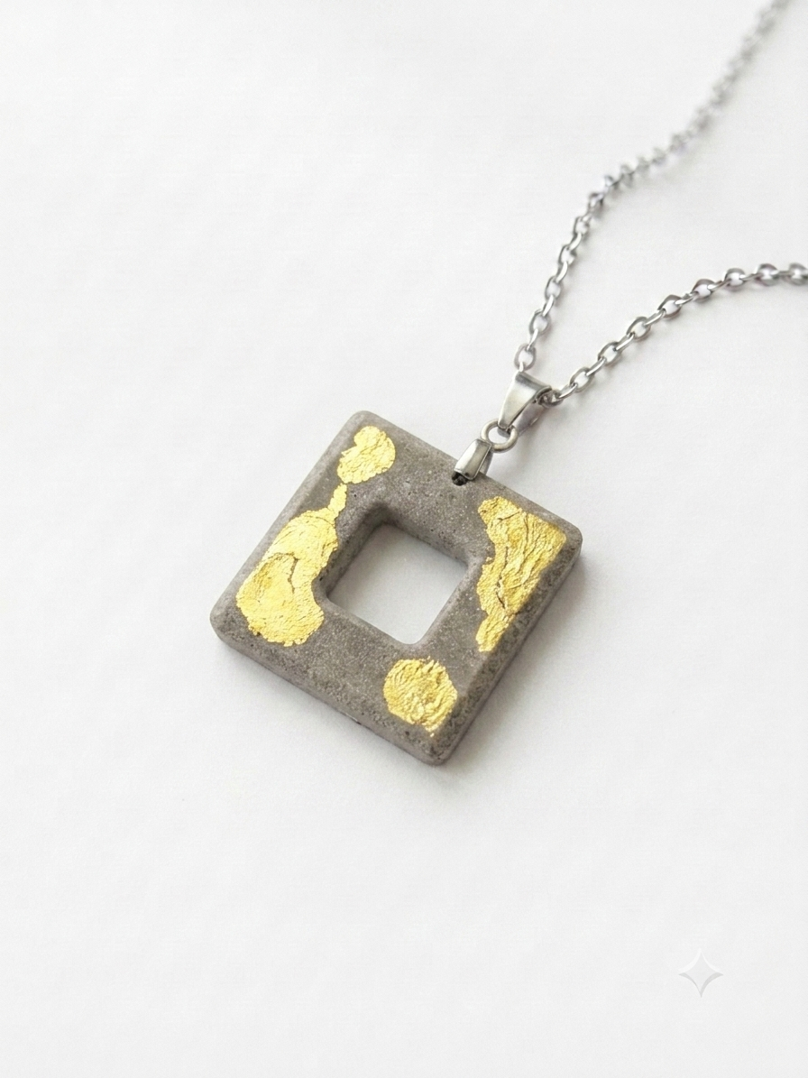 Betoniqua Anhänger aus Gold – Anhänger "Concrete Gold" – Minimalismus trifft Luxus – Bild 1/4