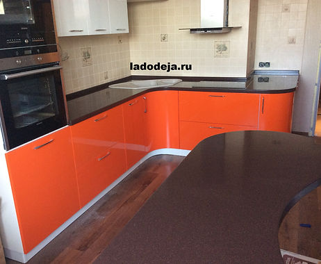 Кухни на заказ.Столешницы искуственный камень.Сборка кухонь под ключ.Мастерская кухонной мебели Ладодея.Кухни Ладодея.