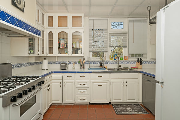 Laurentian Manor-07.jpg