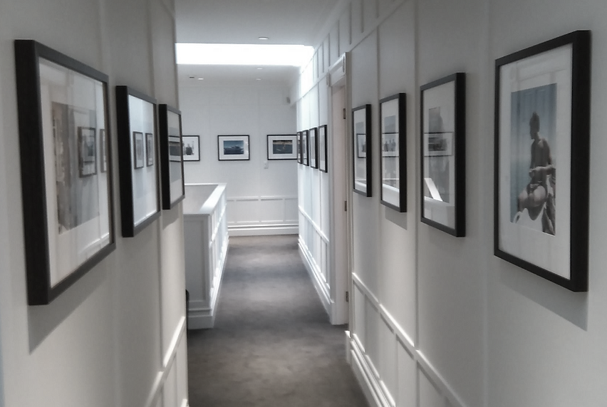 The picture hanger auckland. Will professionally hang your artwork and mirrors. Your picture hanging professional.