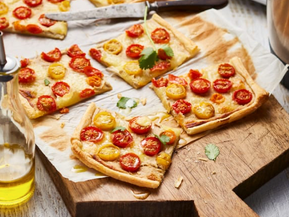 Tarte fine, tomates, thon & mozzarella