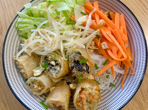 Bo bun aux nems de porc & légumes