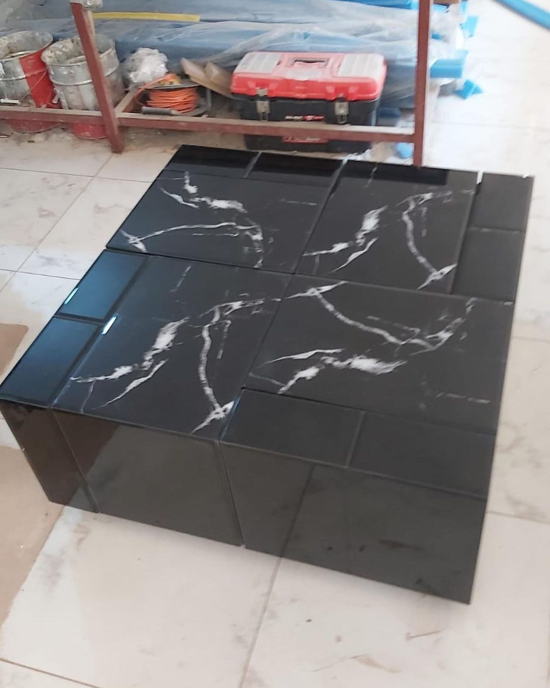 KM-10 VEGAS MHZ COFFETABLE