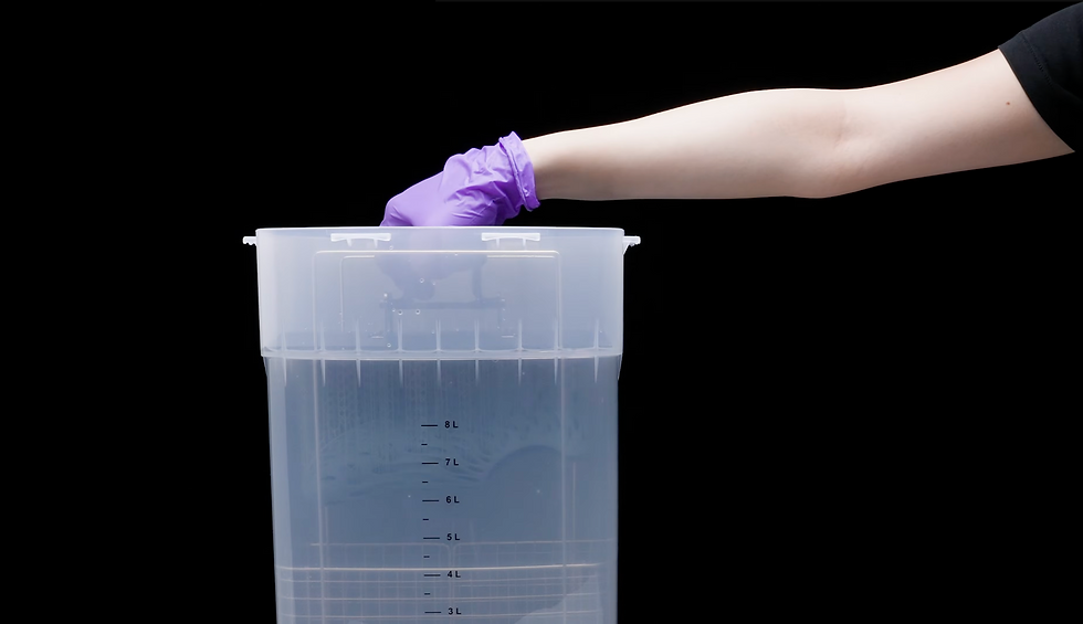lavagem de peça em resina álcool isopropílico pós-processamento impressão 3D