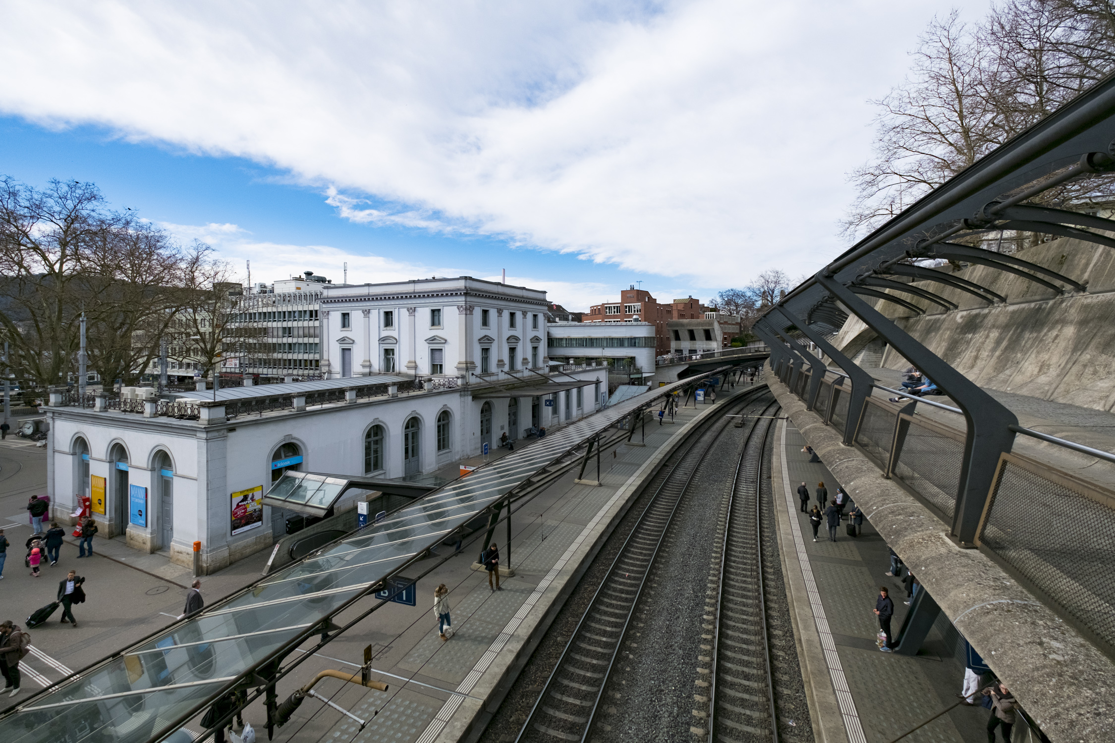 Bahnhof Stadelhofen