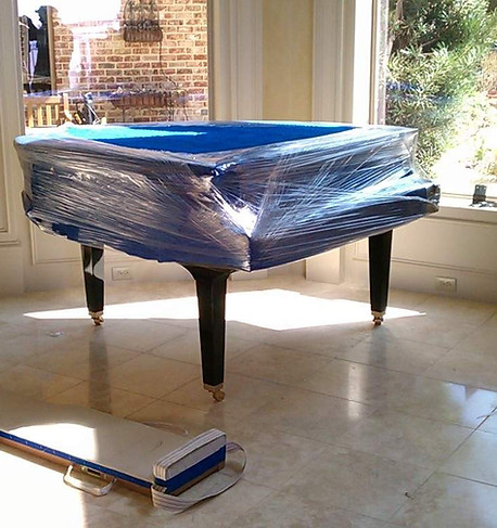Grand_Piano_moving.jpg