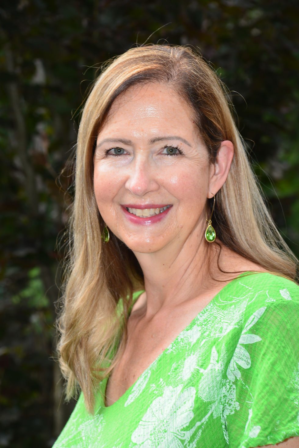 Darka Makarec Ontario Wedding Officiant