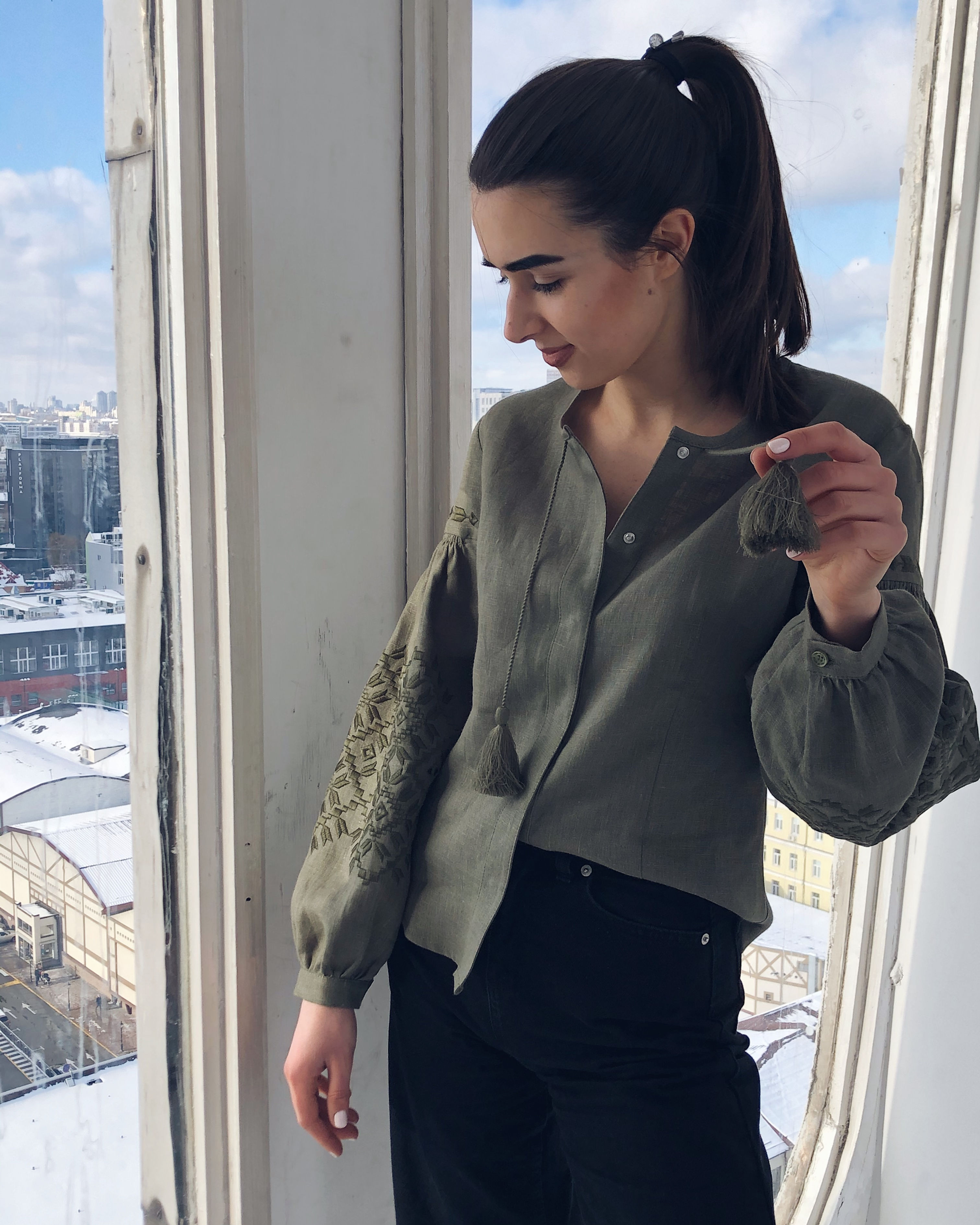 Геометрія, хакі льон, вишивка в колір тканини