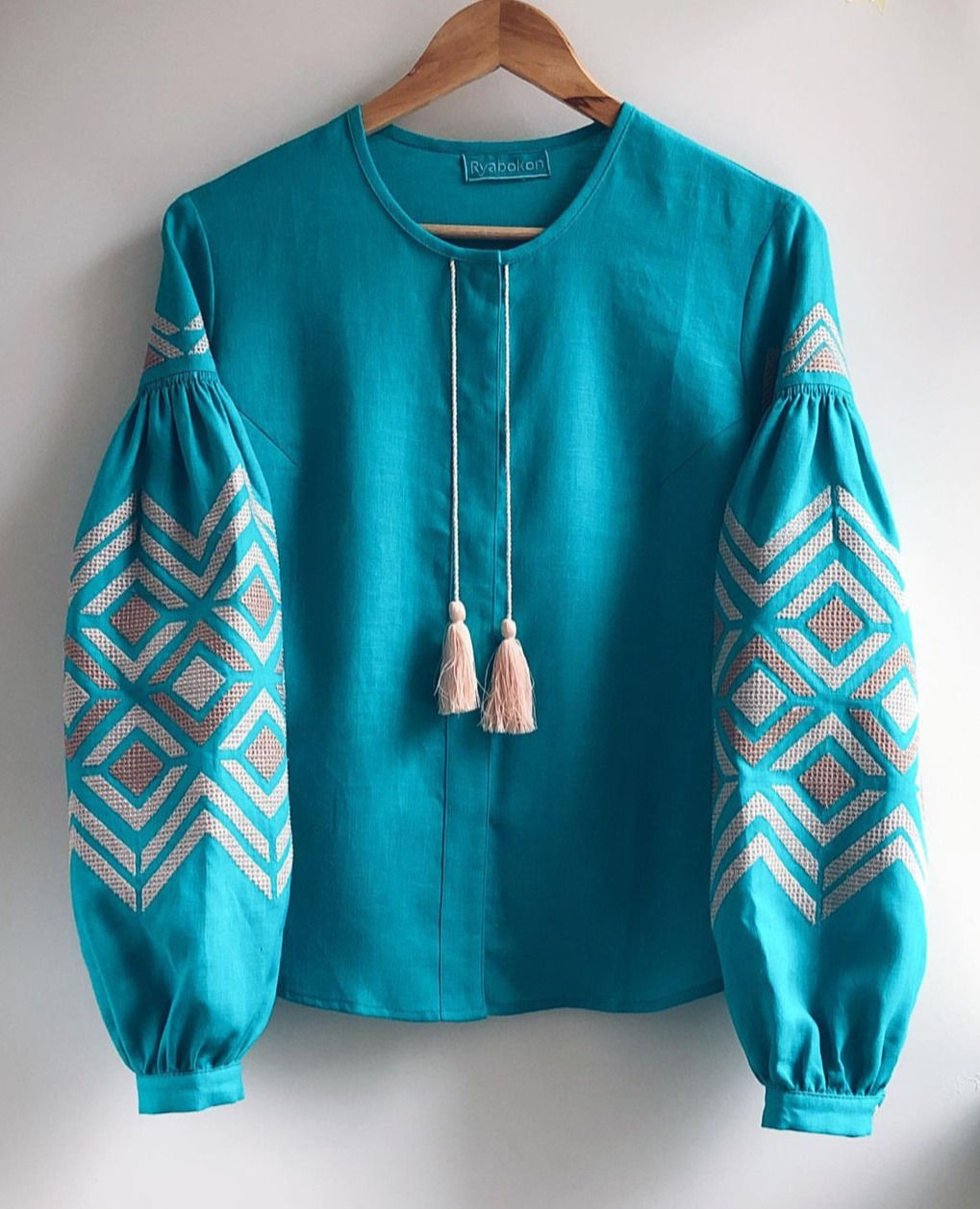 Ромби, бірюзовий льон, бежева вишивка