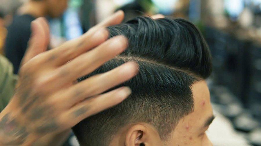 Bước giữ nguyên kiểu tóc khách hàng mong muốn