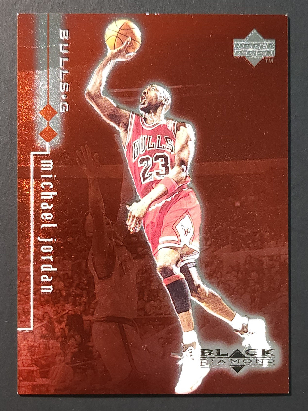 Michael Jordan 1998-99 Upper Deck Black Diamond Red 2437/3000 #22
