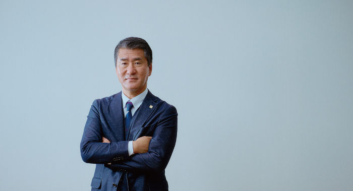 平田社長_2024.jpg