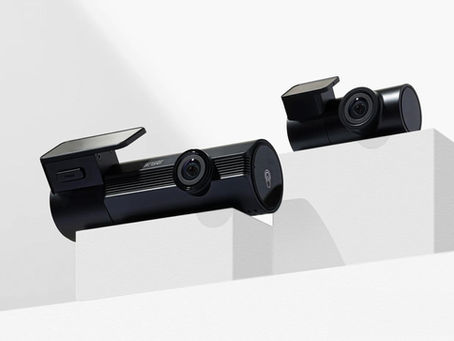 A front and rear facing dash cam with high quality recording