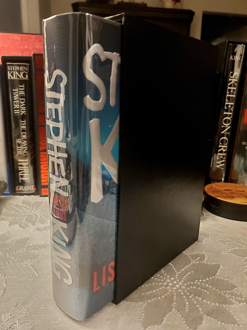 Thumbnail: Stephen King Signed Lisey's Story UK Hodder and Stoughton First Edition Spine Fine Condition