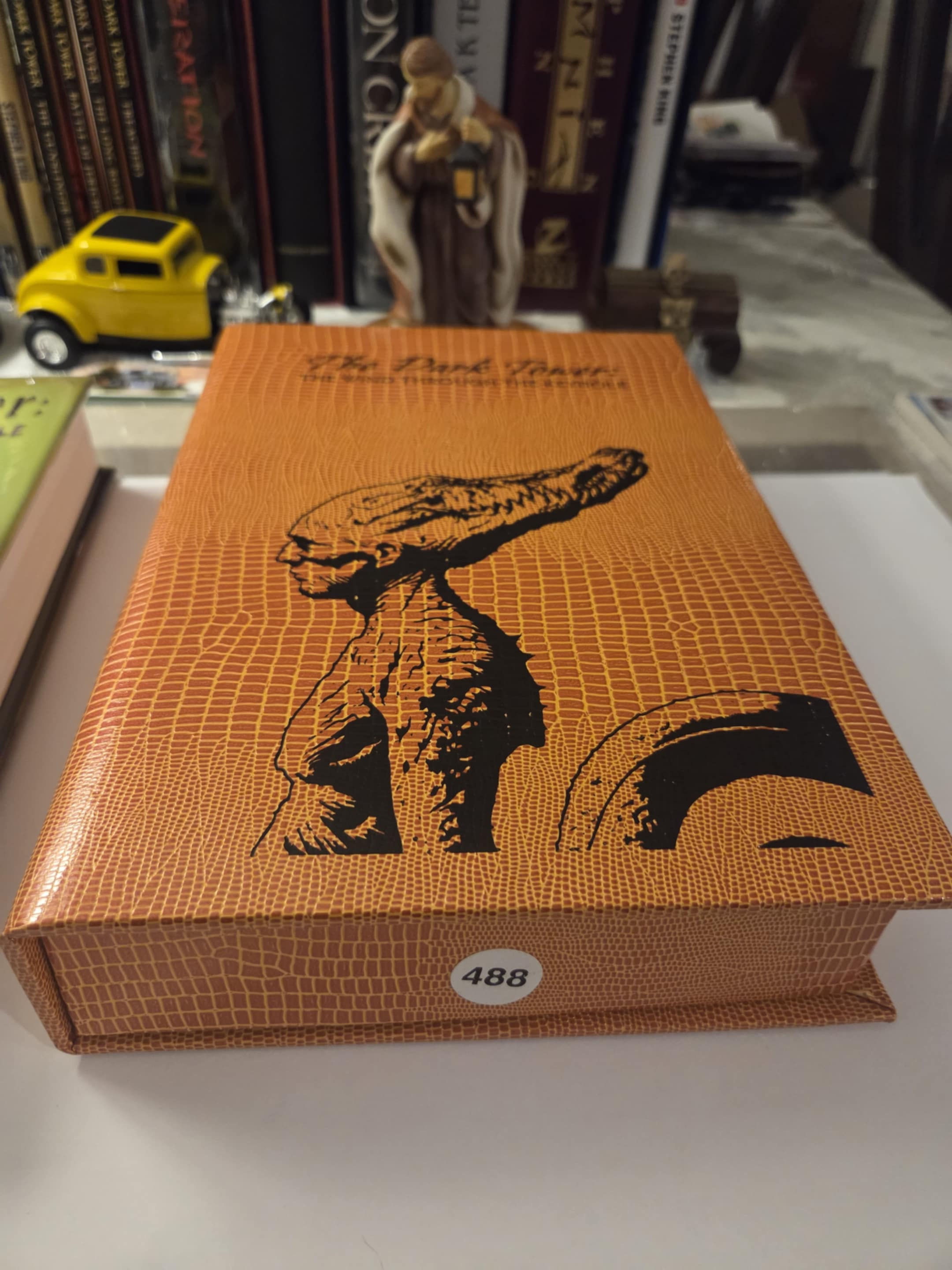 Stephen King Dark Tower Wind Through the Keyhole Signed Limited #488 Front of Traycase