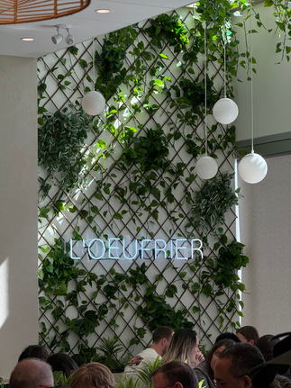 Intérieur du restaurant l'Oeufrier