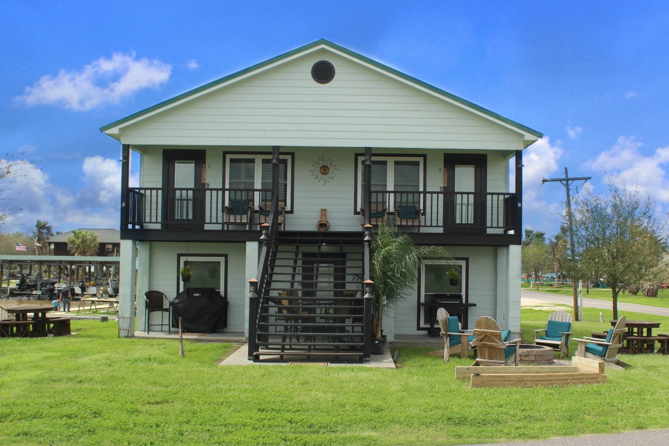 Lodging Charter Fishing Boat Stalls Hackberry Fishing Camp