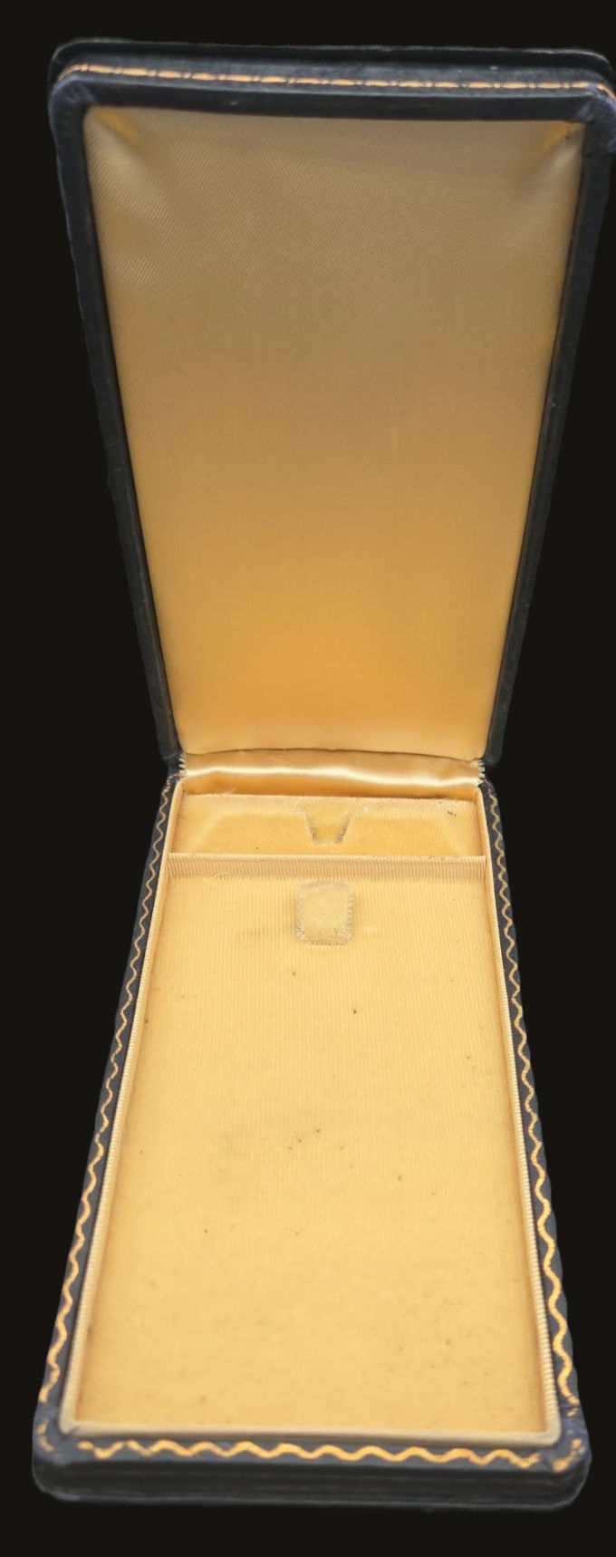 Thumbnail: WWII U.S. Purple Heart Presentation Case