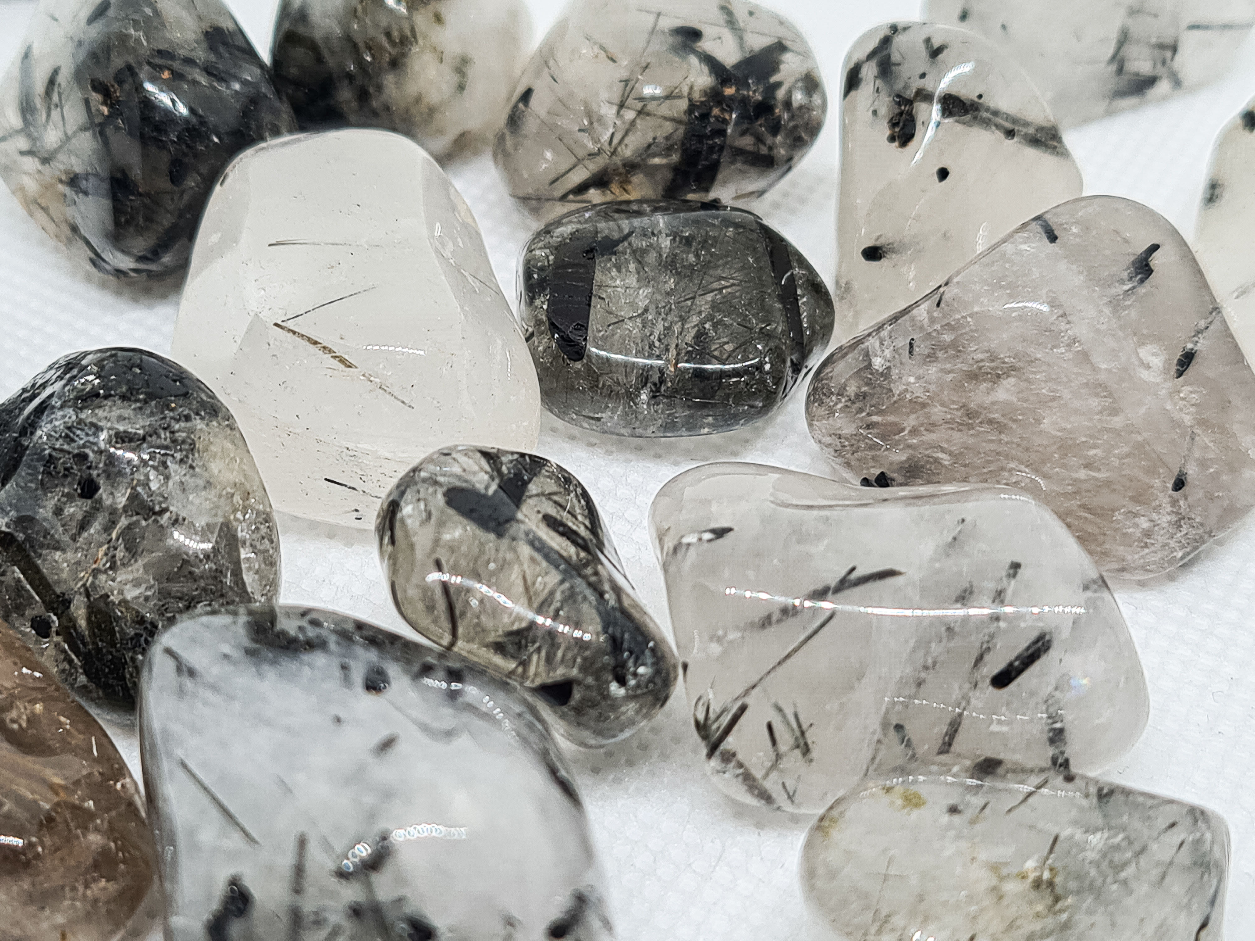 Tourmalinated Quartz | Tumble stone