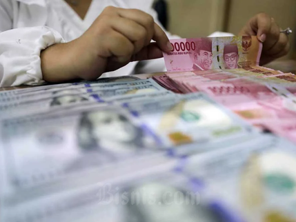 Dolar AS Menguat, Rupiah Masih Berusaha Menemukan Keseimbangan