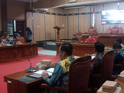 Rapat DPRD Kotim Bahas Izin Minimarket, Pedagang Kecil Minta Perlindungan