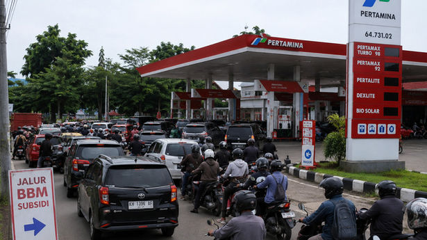 Antrean BBM Kian Parah, Ketua PWI Kalteng Desak Pertamina Bertindak Nyata