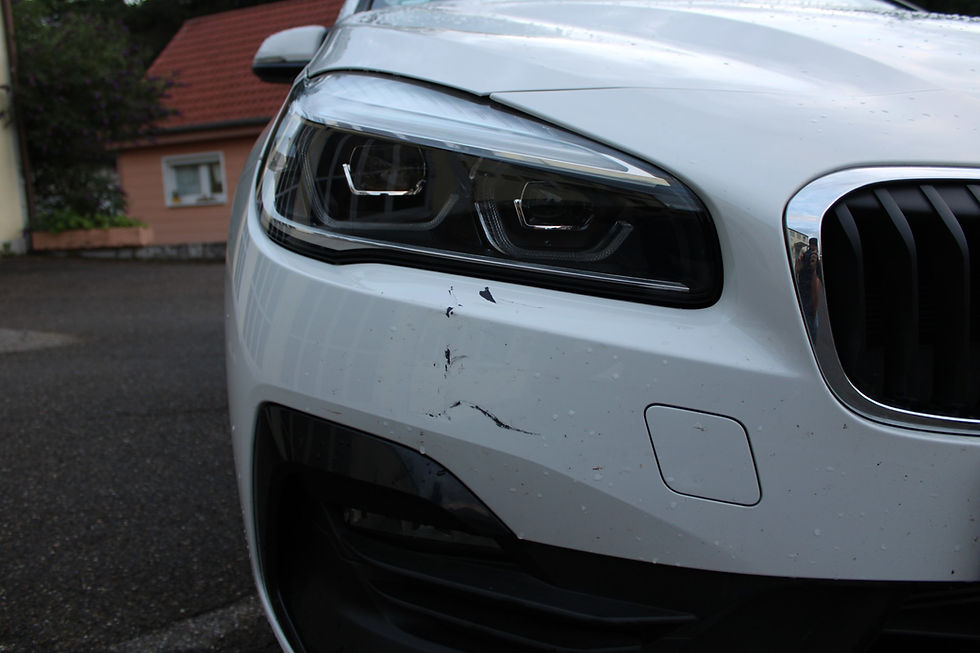 BMW Stoßstange vorne kleine Schramme