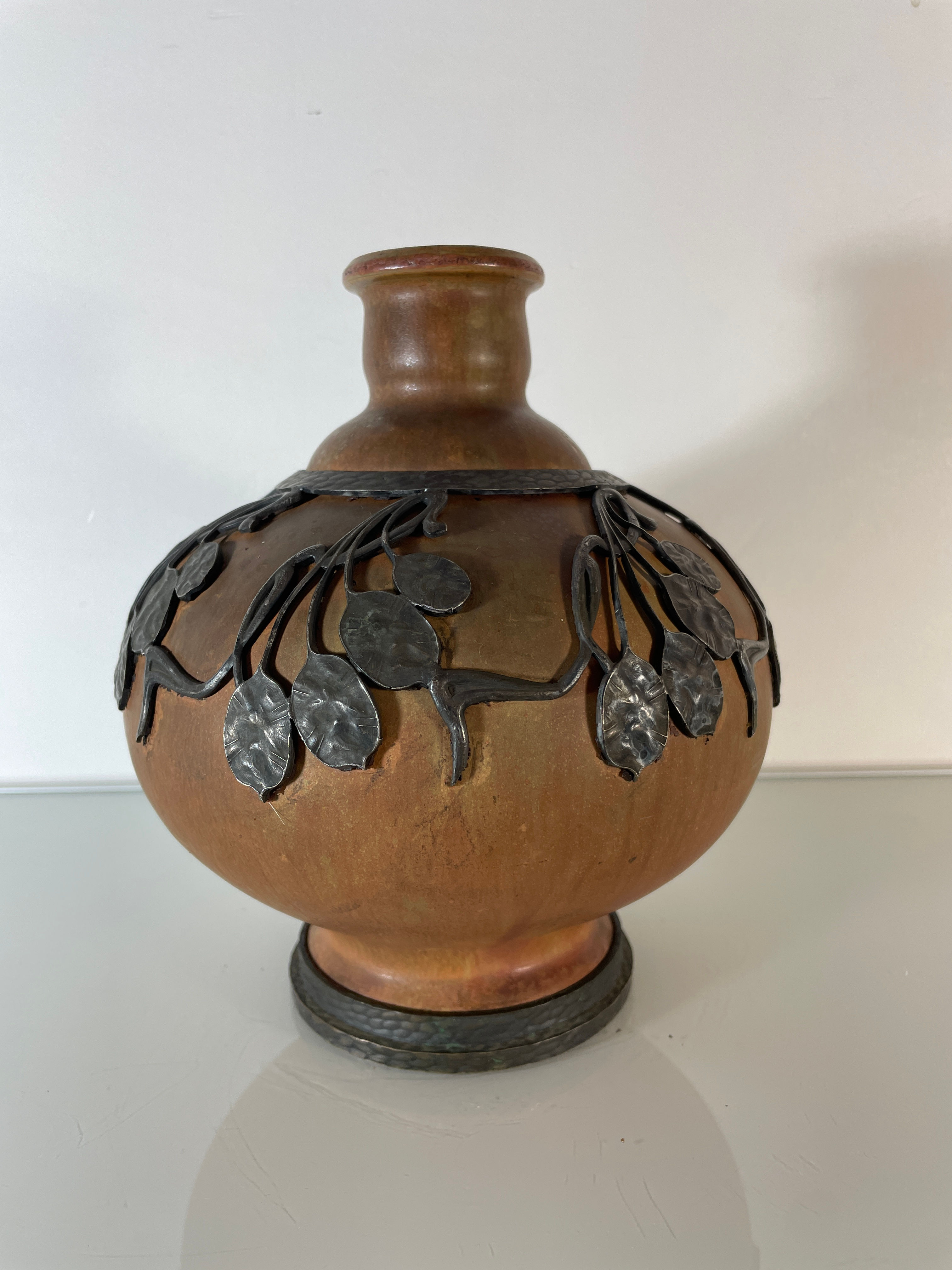 Rare Vase En Céramique De Denbac - Décoration Art Nouveau En Métal