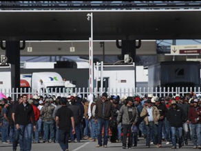 Campesinos del noroeste se concentran en Puente Zaragoza; descartan bloqueos y mantienen paso libre