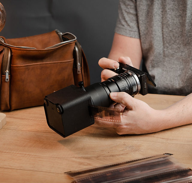 フイルムデュープ用ホルダー　VALOI 360 VALOI 360 Slide Holder for digital camera scanning mounted