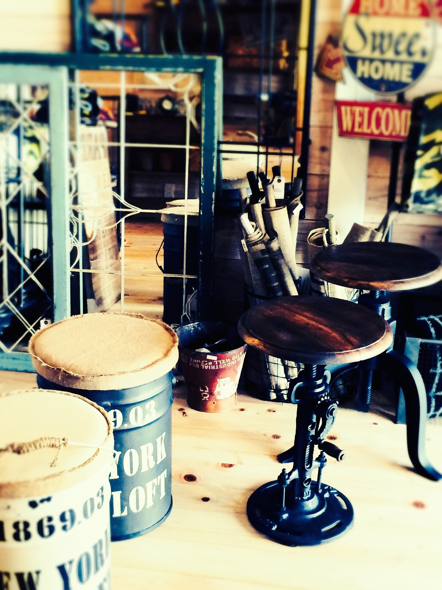 Stool & Mirror
